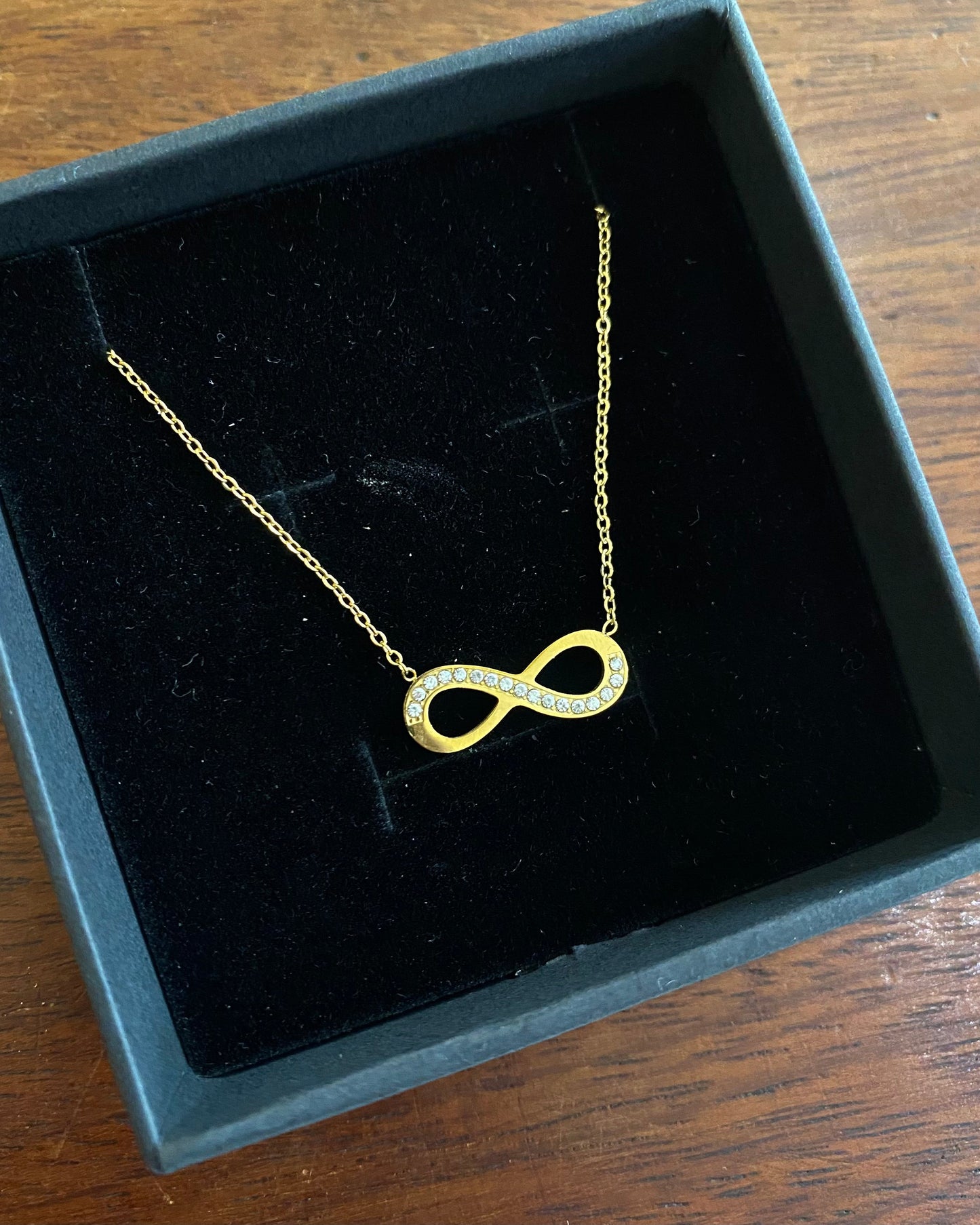 Collier infini brillant